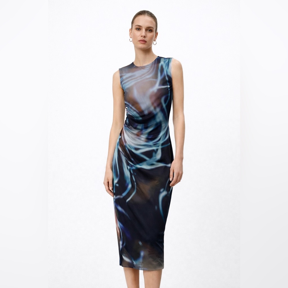 Zara Sleeveless Midi Dress in Black and Blue Abstract Print